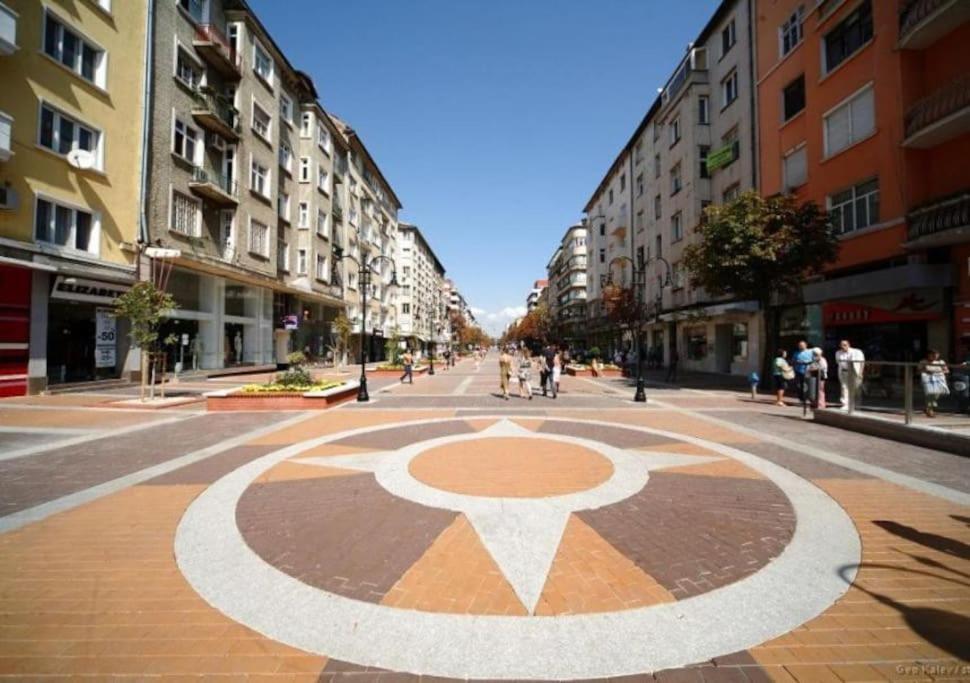 Top Center Studio 1 Σόφια Εξωτερικό φωτογραφία